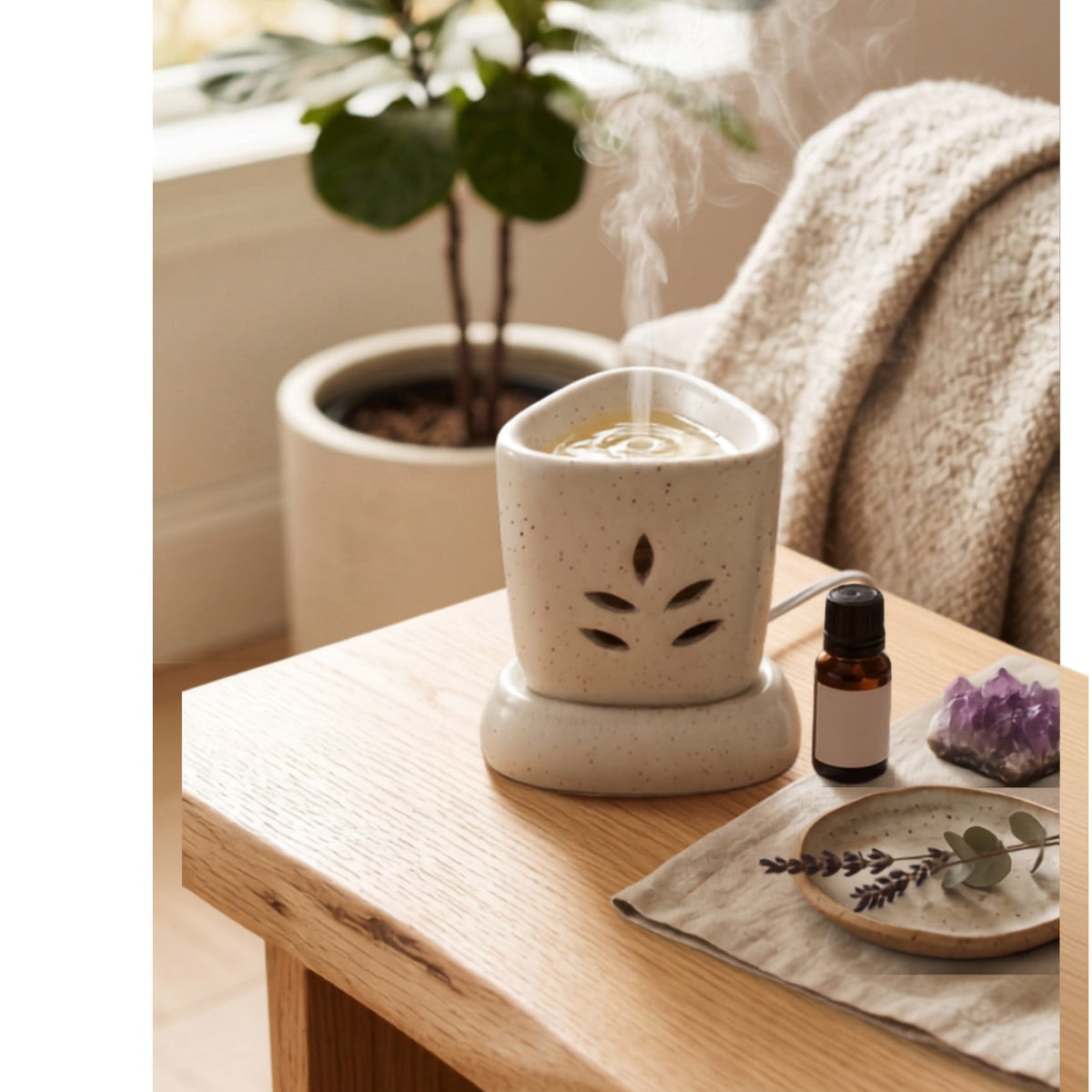 Leaf-Sprig Cylinder Electric Aroma Diffuser - White (8.5x11cm) - CitSpray